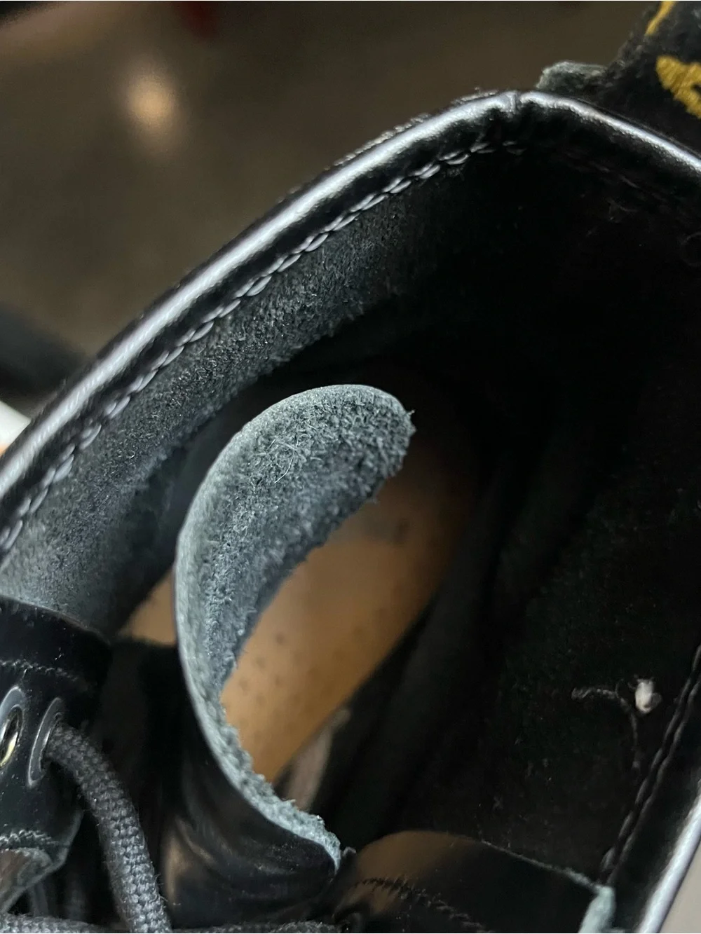 Dr. Martens classic lace